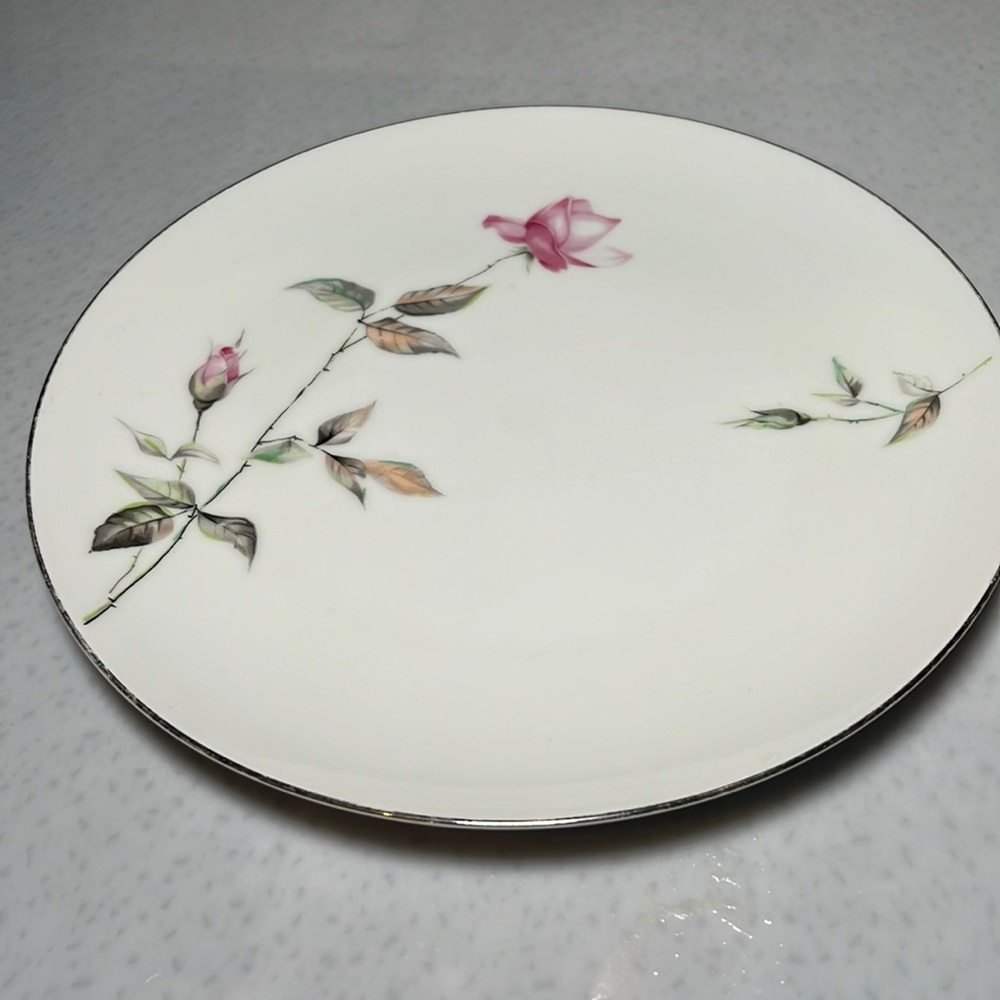 Style House Dawn Rose Fine China Dinner Plate w/Pink Rosebud Platinum Rim